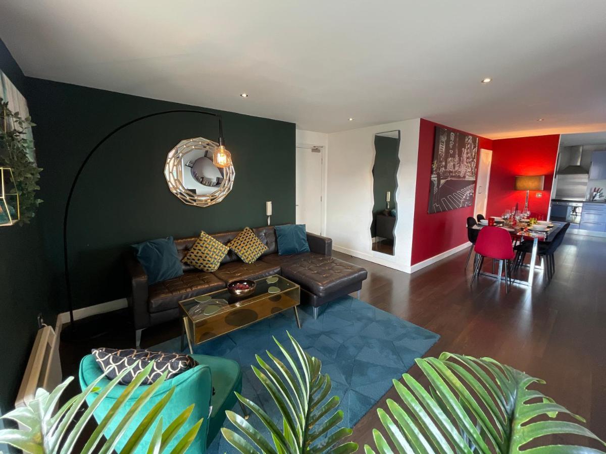 Historic Clock Tower Apartment With Rooftop Terrace And Free Secure Parking シェフィールド エクステリア 写真