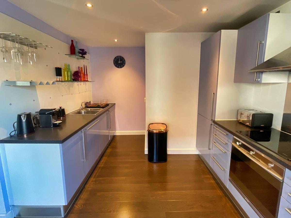 Historic Clock Tower Apartment With Rooftop Terrace And Free Secure Parking シェフィールド エクステリア 写真